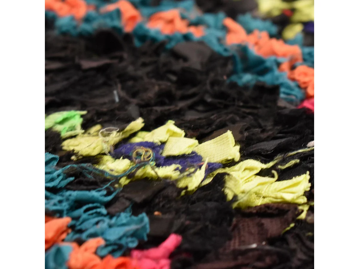 Authentique tapis berbère 110x205 fait main en tissu recyclé noir et rose BOUCHAROUETTE 55