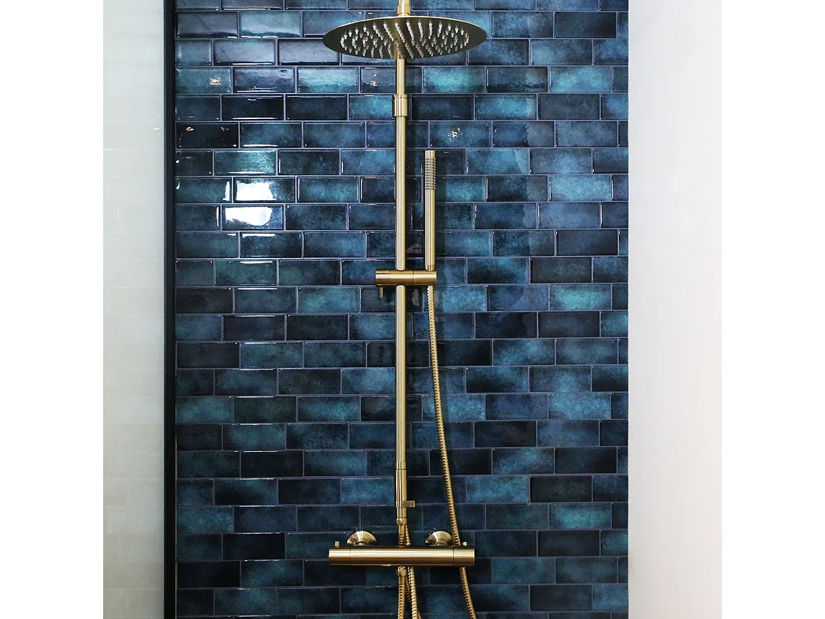 Luisa II Duschsäule ohne Mischbatterie gebürstetes Gold Essebagno