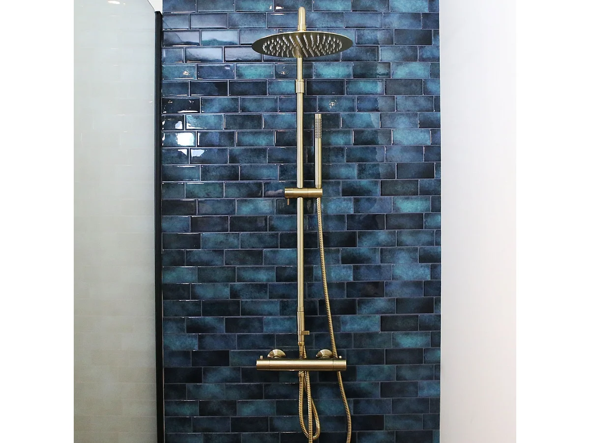 Luisa II coluna de duche sem misturador ouro escovado Essebagno