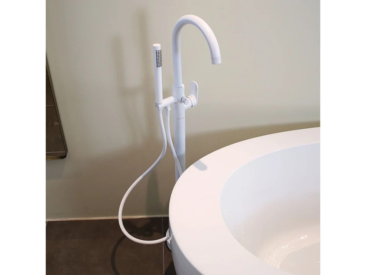 Charme II Mechanische Bodensäule für freistehende Badewanne weiß Essebagno