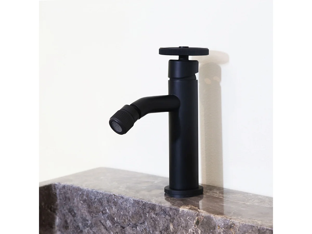 Indus Miscelatore per bidet nero Essebagno