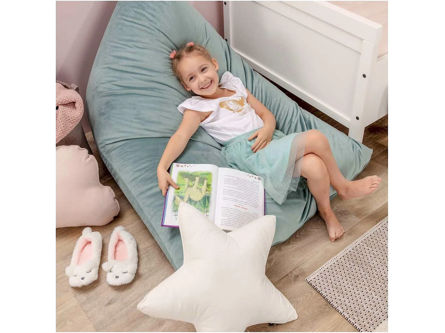 Pouf poire allongée en velours