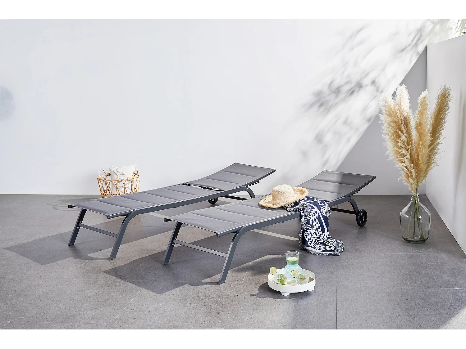 Conjunto de 2 tumbonas de aluminio gris oscuro LISBOA