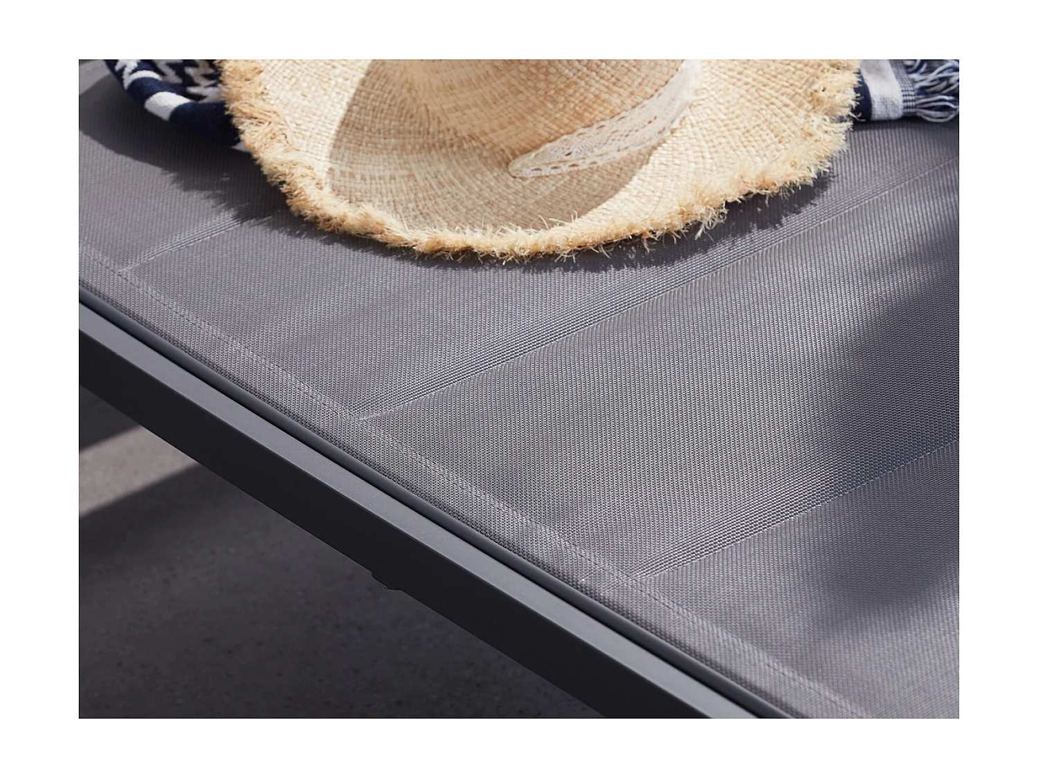 Conjunto de 2 tumbonas de aluminio gris oscuro LISBOA