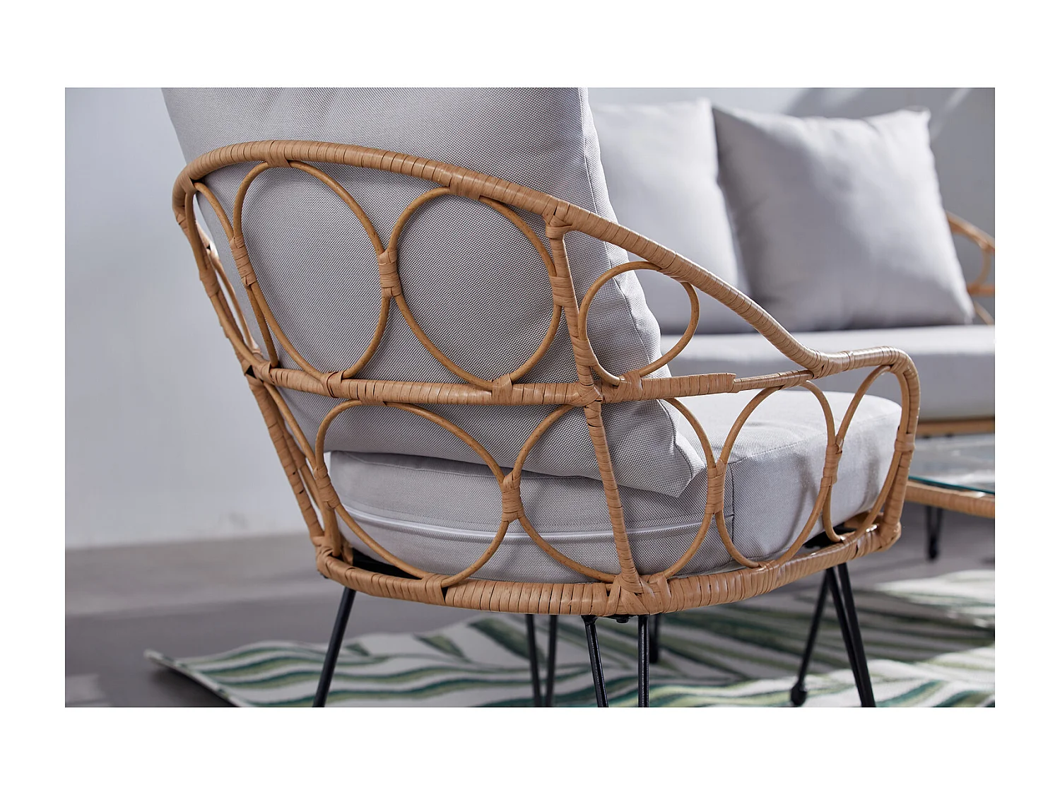 Salon de jardin 4 places en résine rotin PORTO