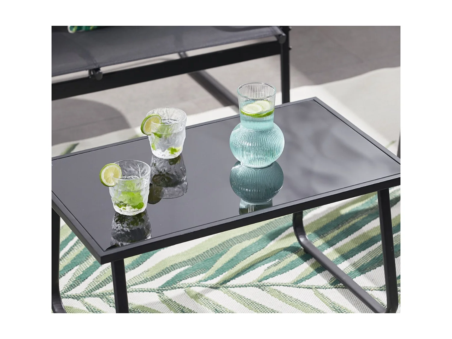 Conjunto de jardim em metal 4 lugares SINTRA - Design elegante para pequenos espaços exteriores