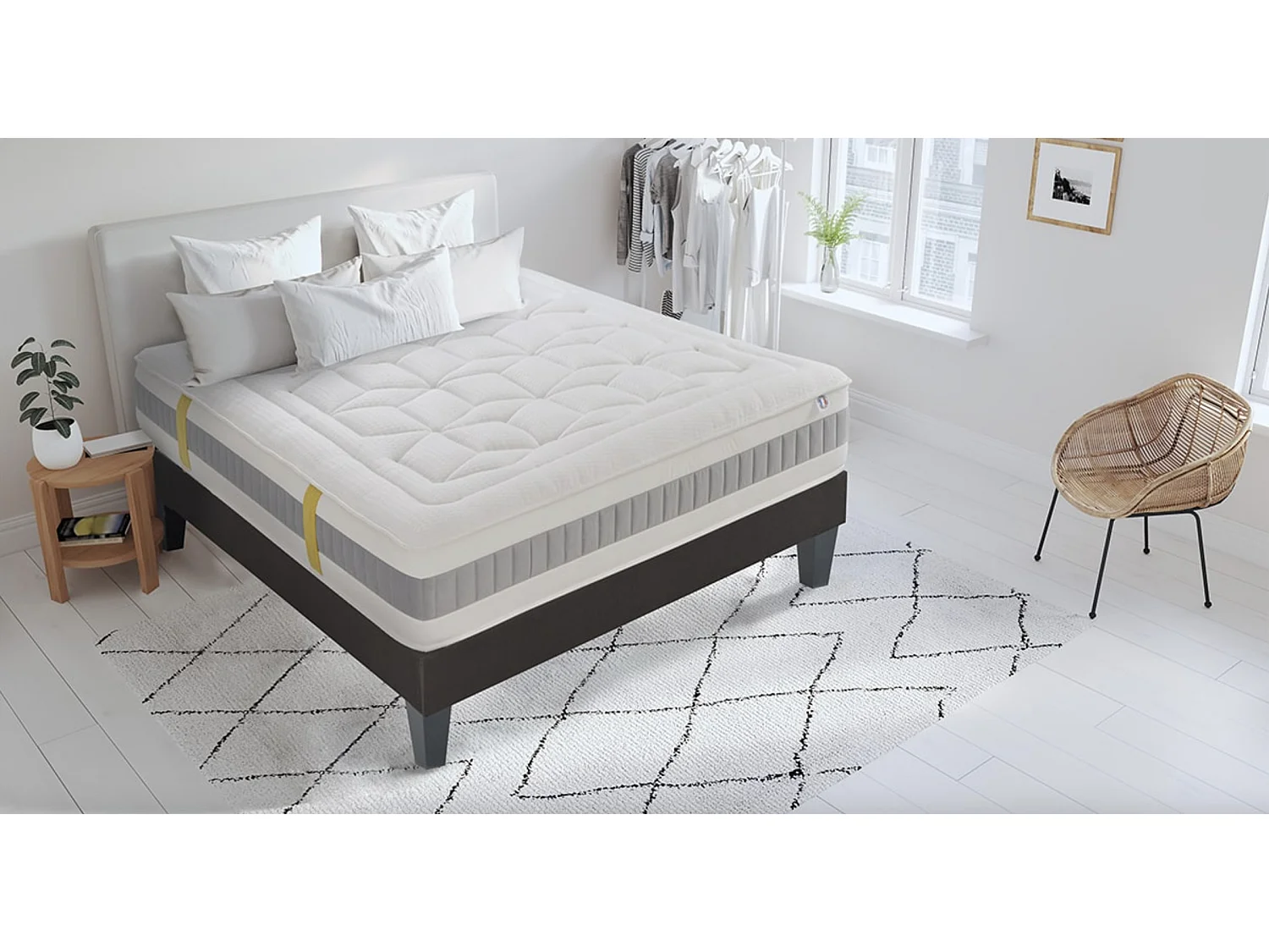 Ensemble matelas ferme 31cm à mémoire de forme et sommier en bois Grand Hôtel-90x200