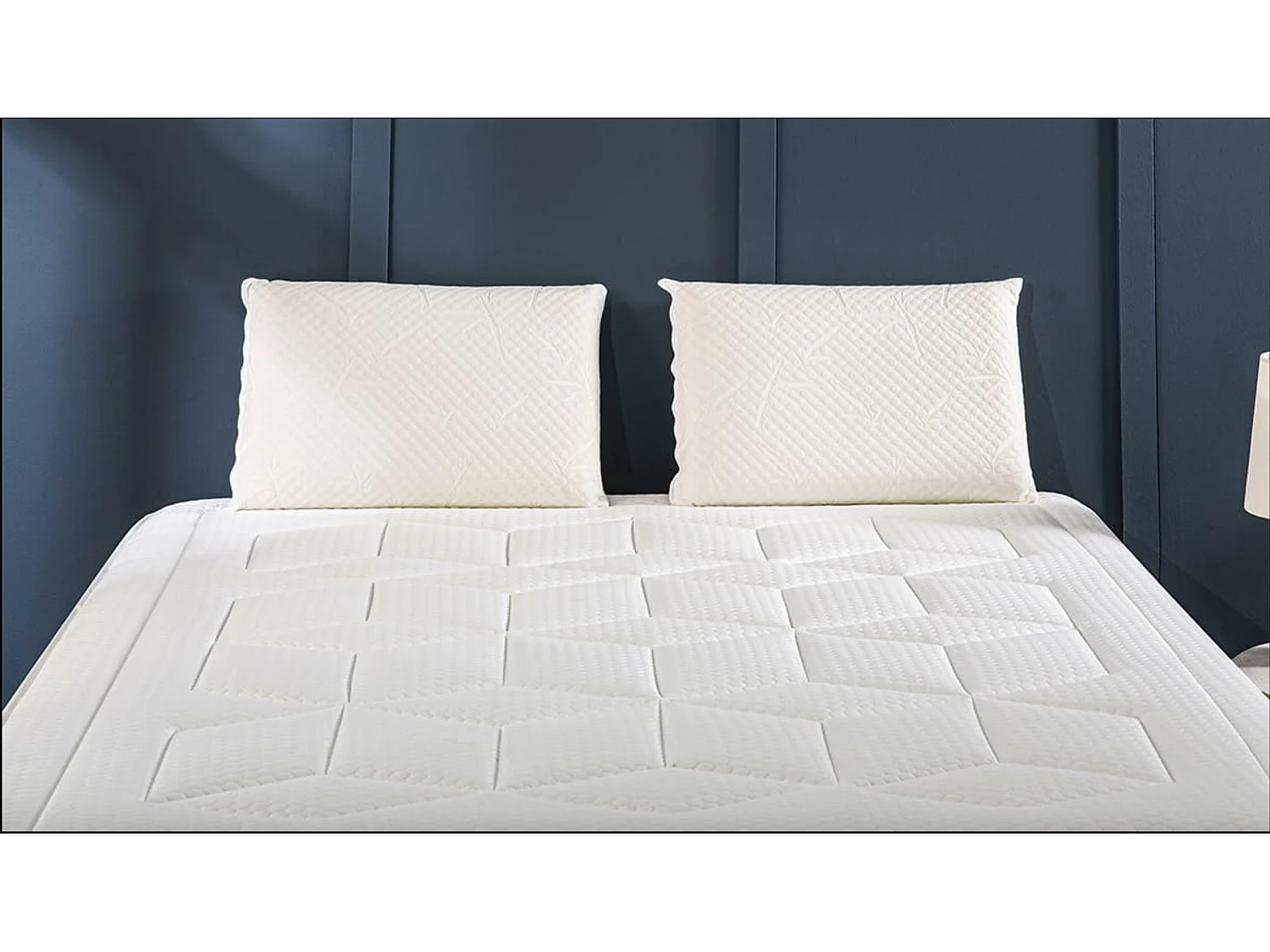 Ensemble matelas ferme 31cm à mémoire de forme et sommier en bois Grand Hôtel-90x200