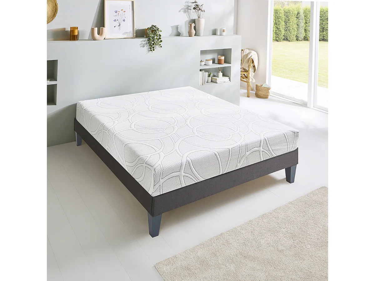 Matelas à mémoire de forme avec gel rafraîchissant