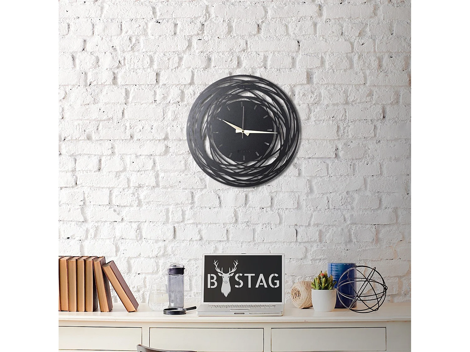 Horloge en métal décorative avec style "rotations" 50x50, 100%metal