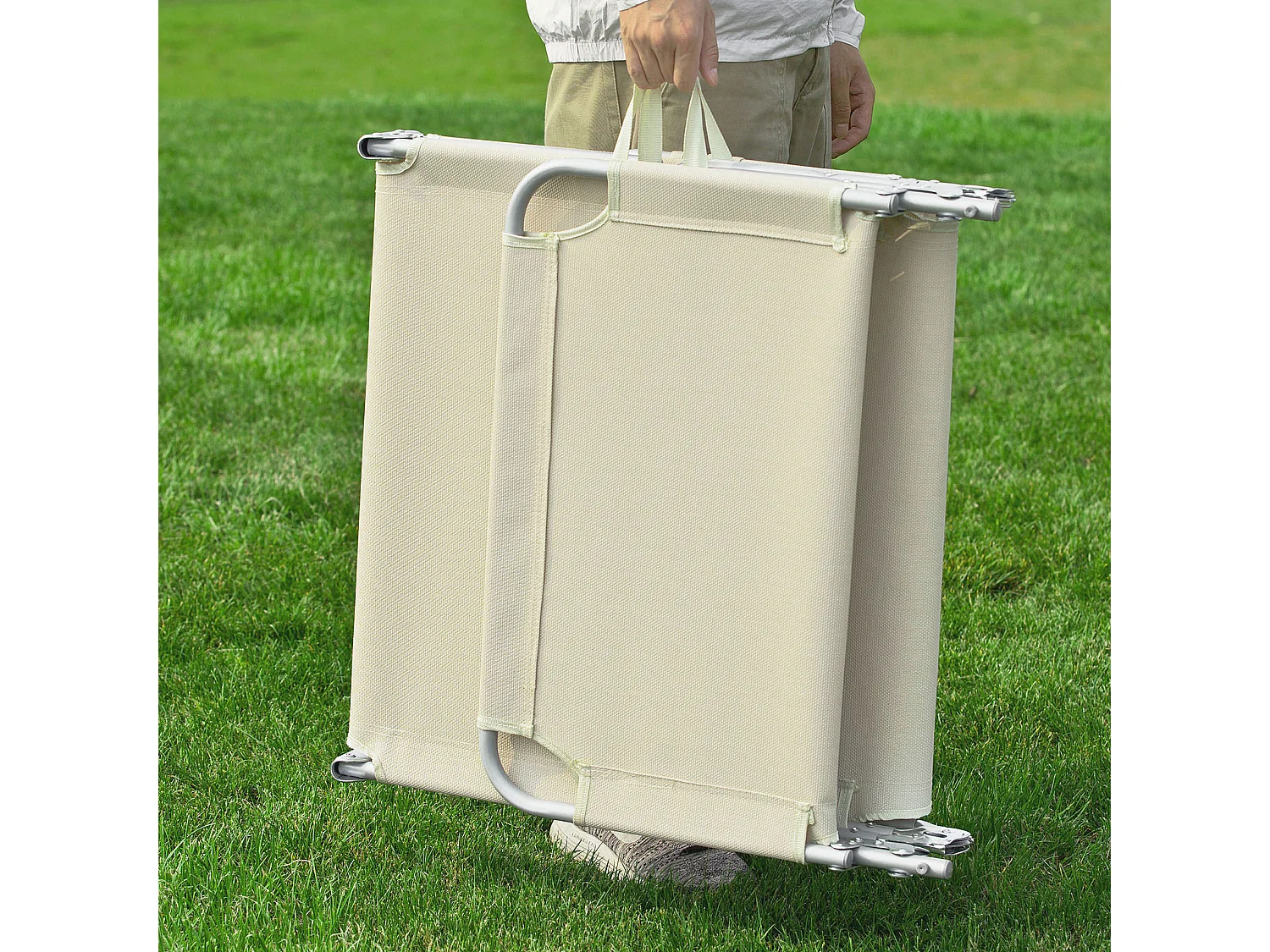 SoBuy Chaise Longue Pliable et Réglable, Transat de Jardin avec Appui-Tête et Pochette, Bain de Soleil, Charge 120 kg, Beige, OGS35-MI