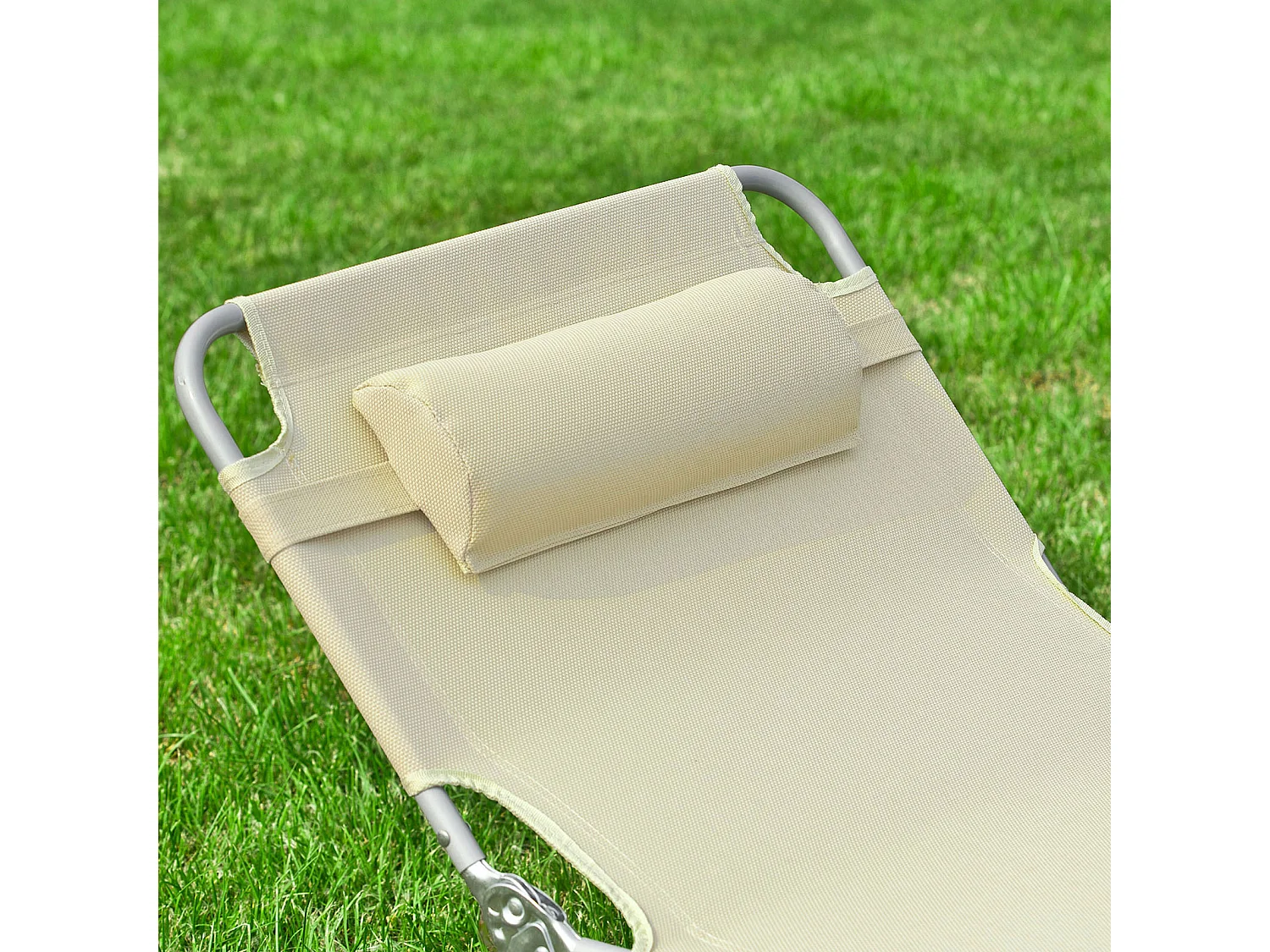 SoBuy Chaise Longue Pliable et Réglable, Transat de Jardin avec Appui-Tête et Pochette, Bain de Soleil, Charge 120 kg, Beige, OGS35-MI