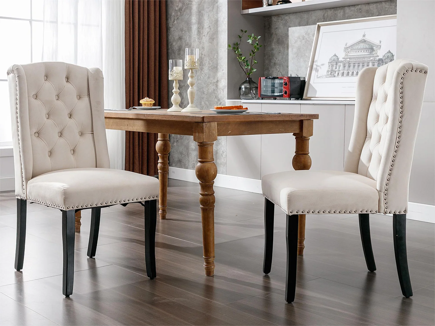 Lot de 2 Chaises en velours avec pieds en chêne - décorées de rivets - Beige