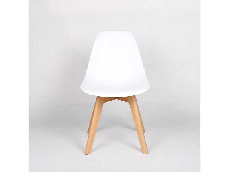 Chaise style scandinave modèle GABBY - Coque en résine blanche et pieds en bois naturel