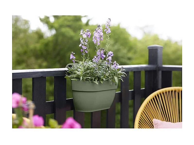 Pot de fleurs - Vibia Campana Easy Hanger Medium - Vert Pistache - Balcon extérieur - L 24.1 x W 36 x H 26.5 cm