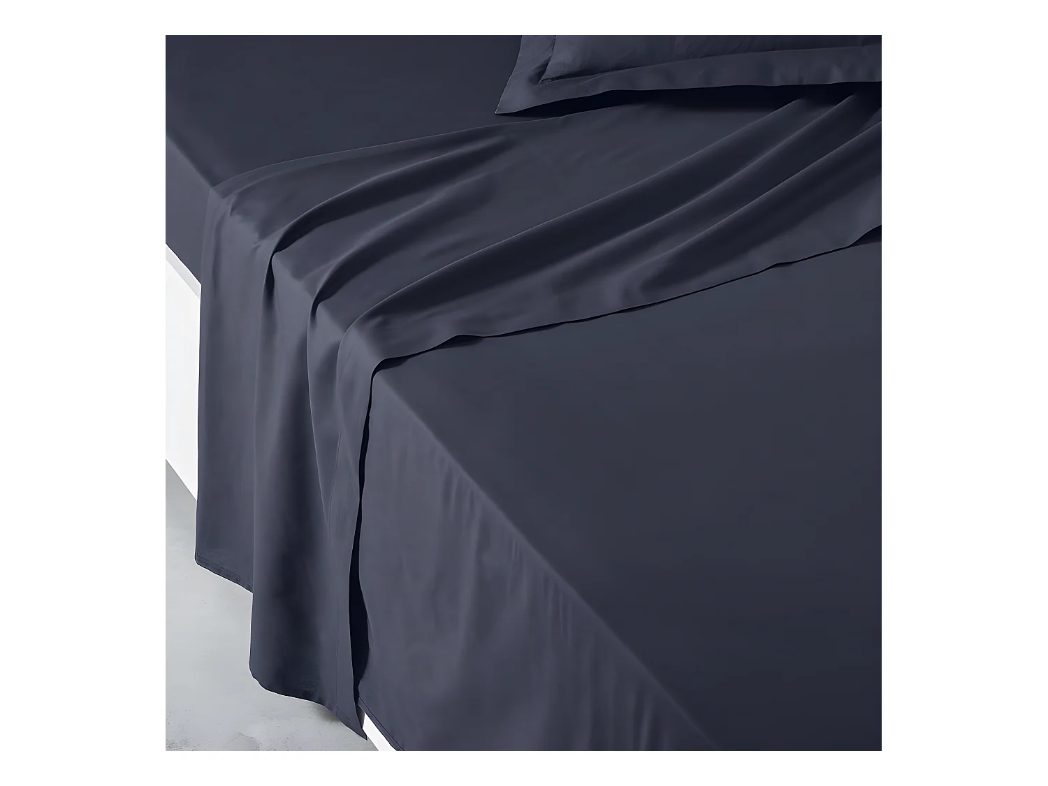 Feuille de comptoir 100% coton qualité 144 fils, en couleurs unies. Marine 180x270cm