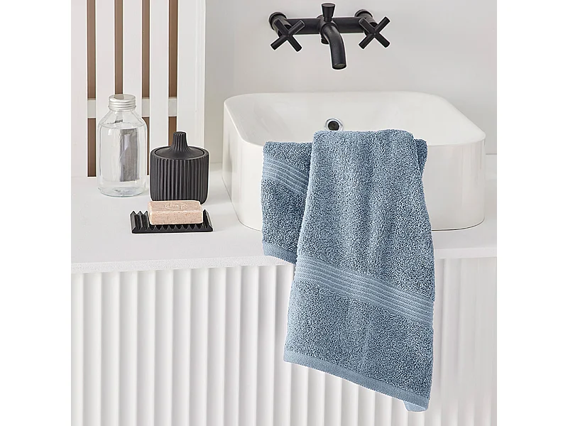 450 gram 100% katoenen badstof handdoek. 90x150cm denim