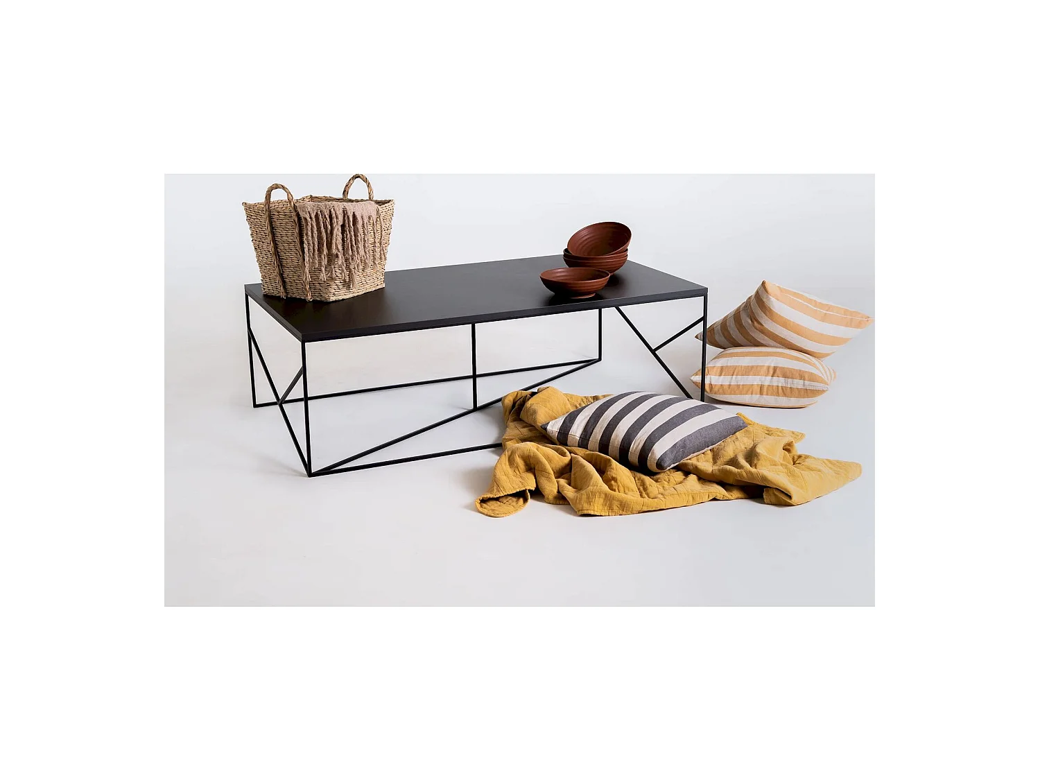 Table basse Fancy Basic 140 x 80 x 45 cm