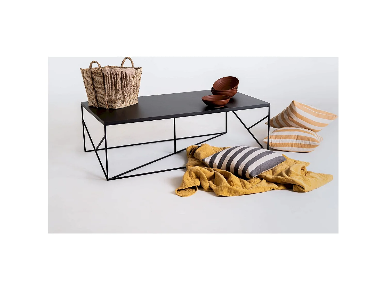 Table basse Fancy Basic 140 x 80 x 45 cm