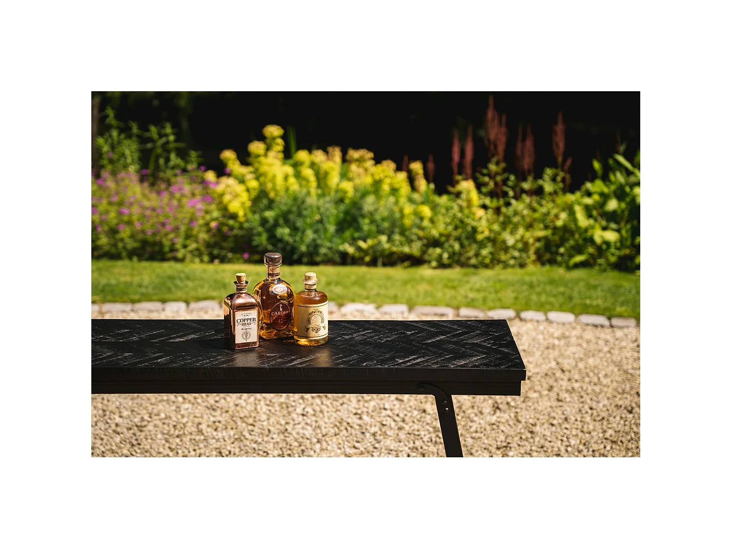 Table Chevron Bazar Bizar en bois et fer