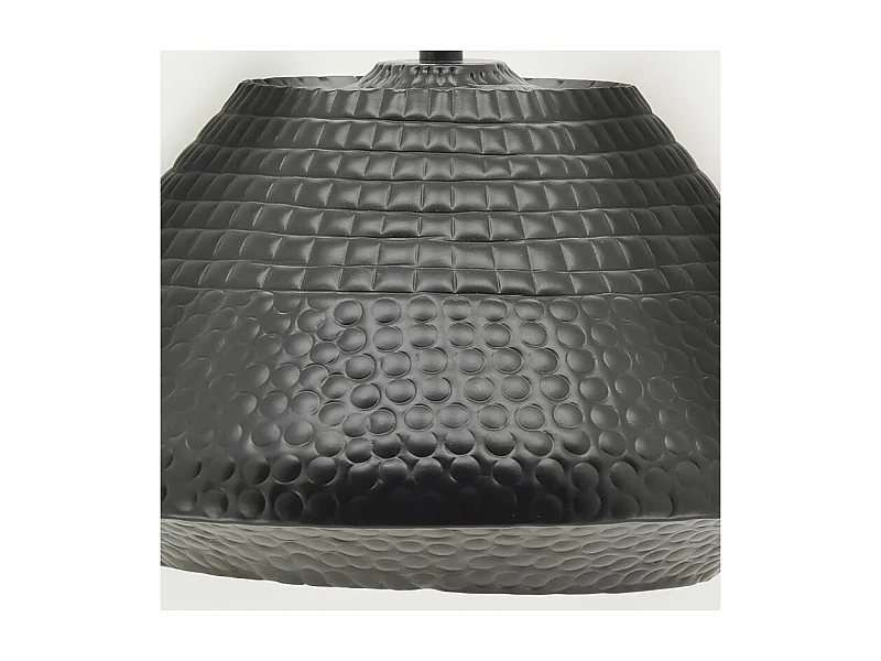 Suspensions en métal martelé noir