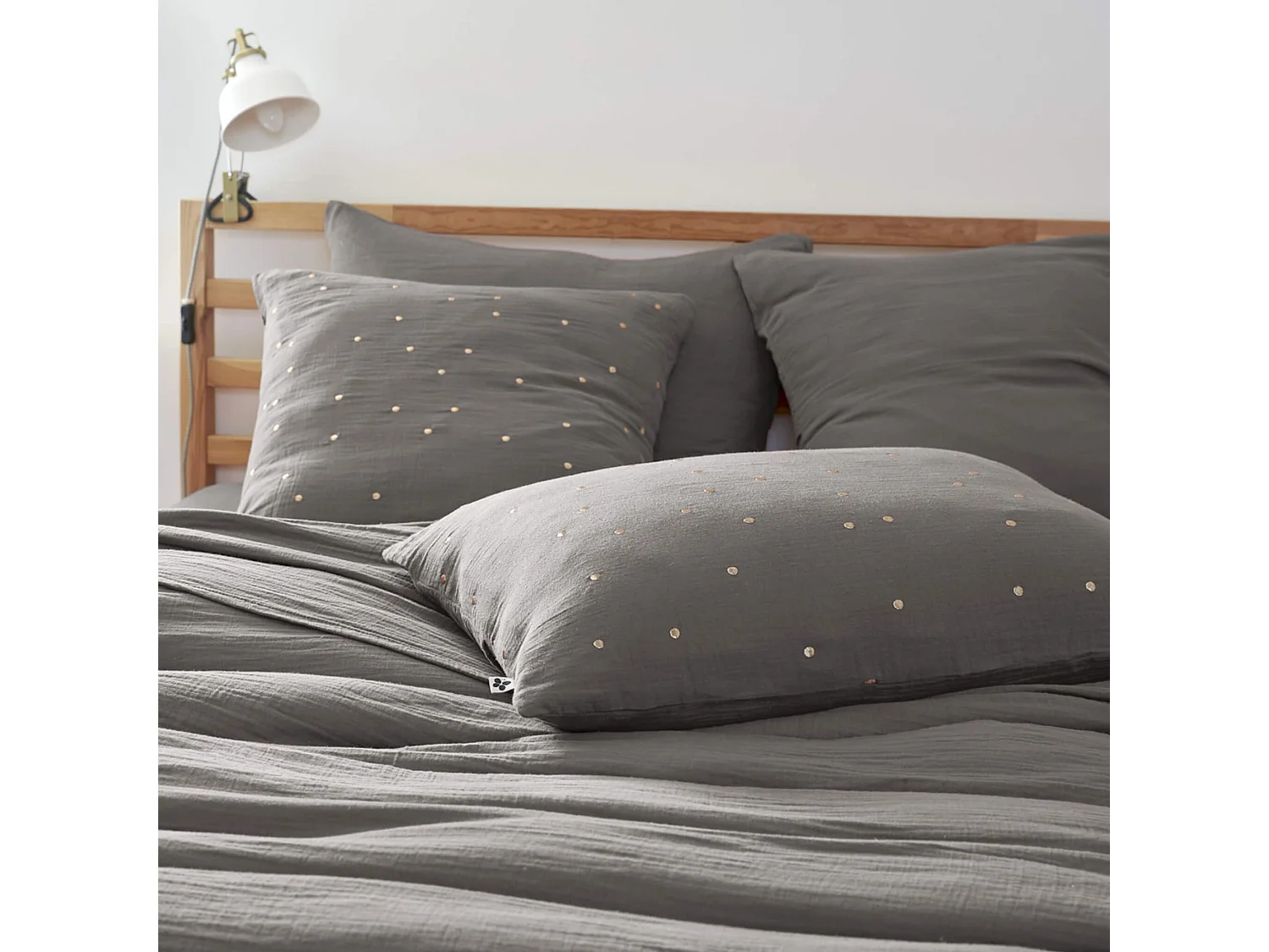 Lot de 2 taies d'oreillers à pois brodés double gaze de coton gris anthracite 50x70