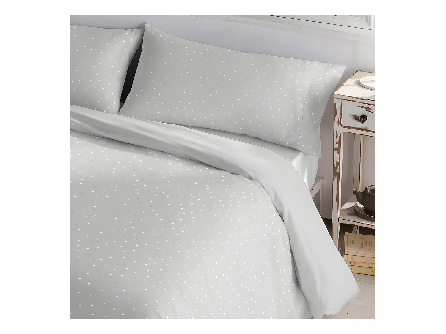 Housse de couette réversible 50% polyester - 50% coton. Avec imprimé taupe. Argent 220x220cm
