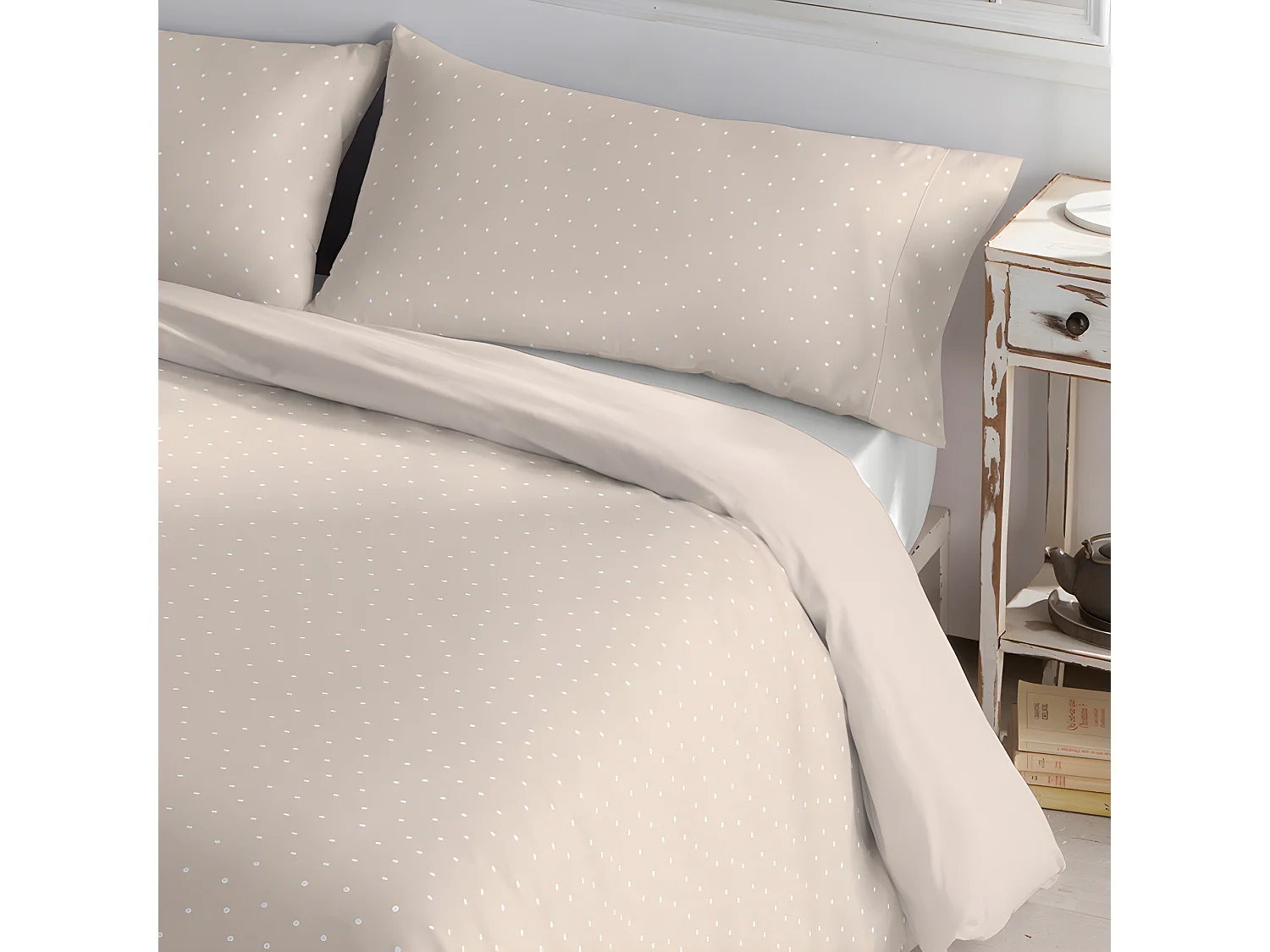 Housse de couette réversible 50% polyester - 50% coton. Avec imprimé taupe. Lin 280x240cm