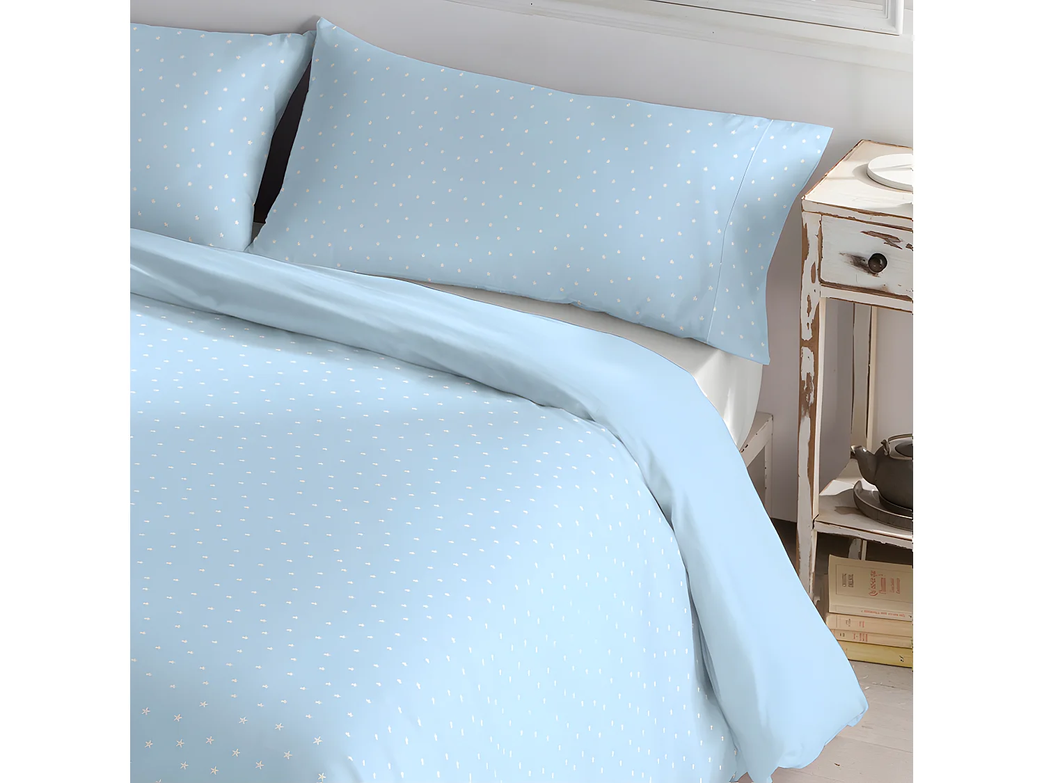 Omkeerbaar dekbedovertrek van 50% polyester - 50% katoen. Met steropdruk. Zilver 180x220cm