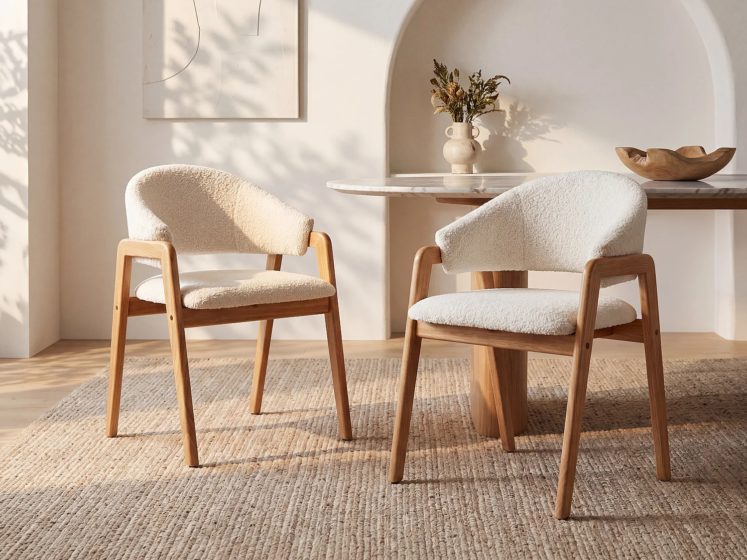 Lot de 2 chaises avec accoudoirs en tissu bouclette et bois d'hévéa - Blanc  et naturel - SOLUNA