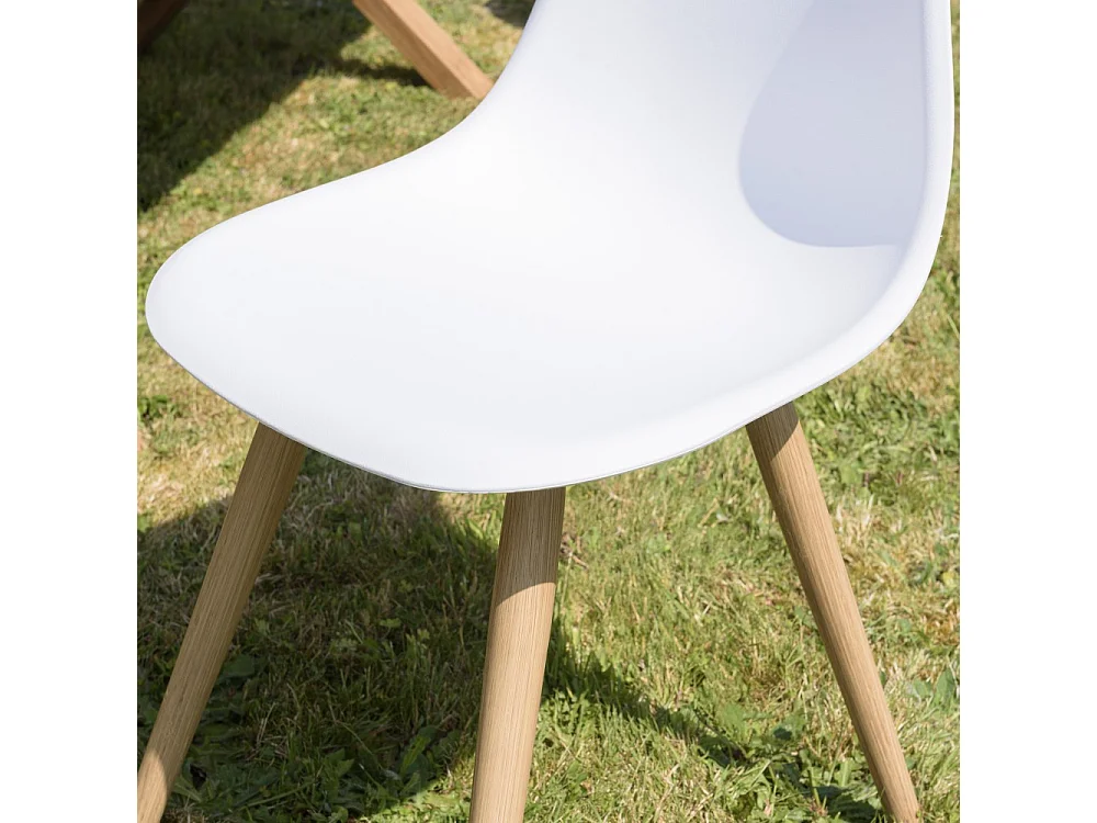 MALO - Lot de 2 chaises blanches pieds couleur naturelle