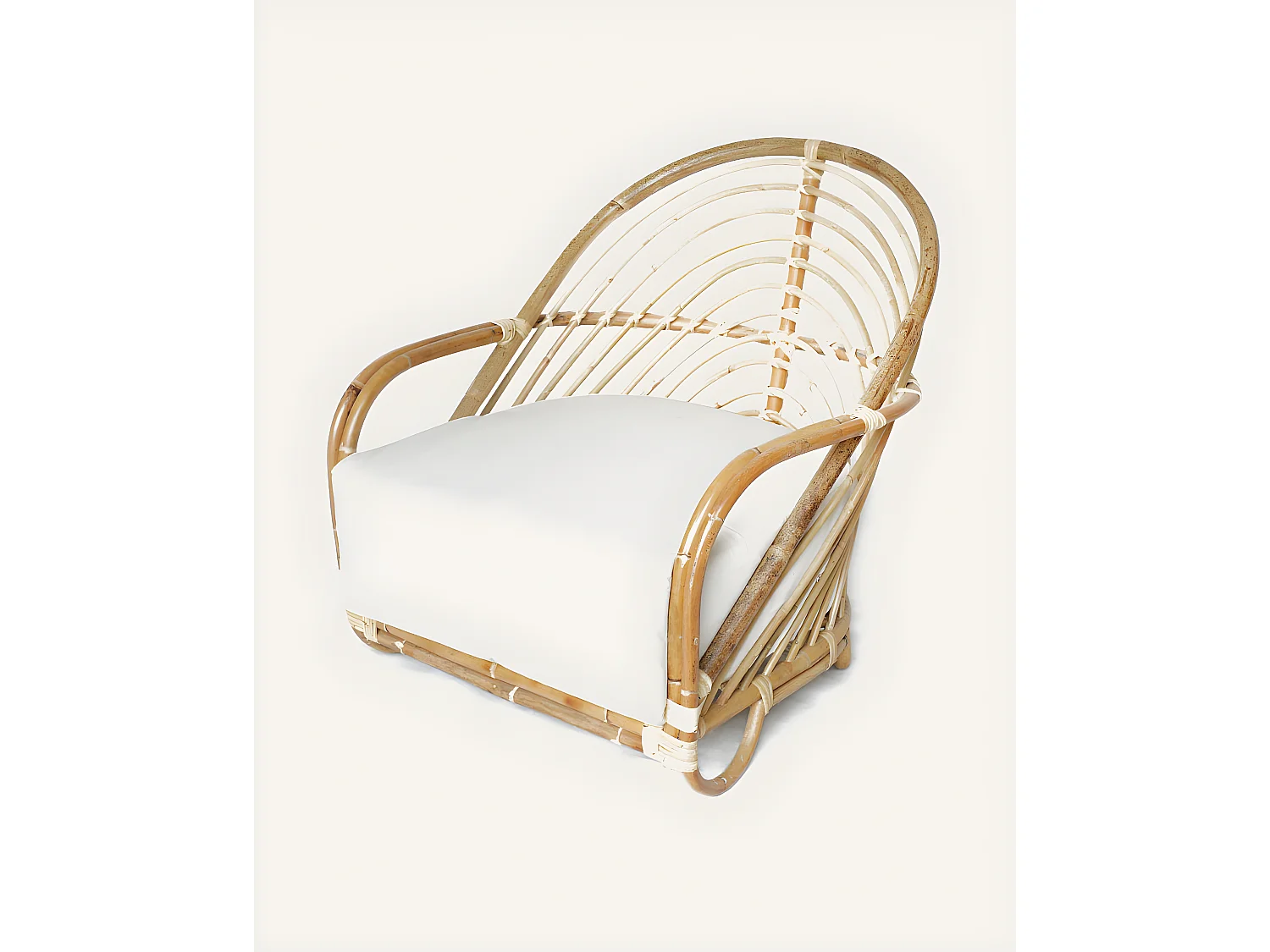 Gaia - Fauteuil en rotin tressé et coussin Blanc