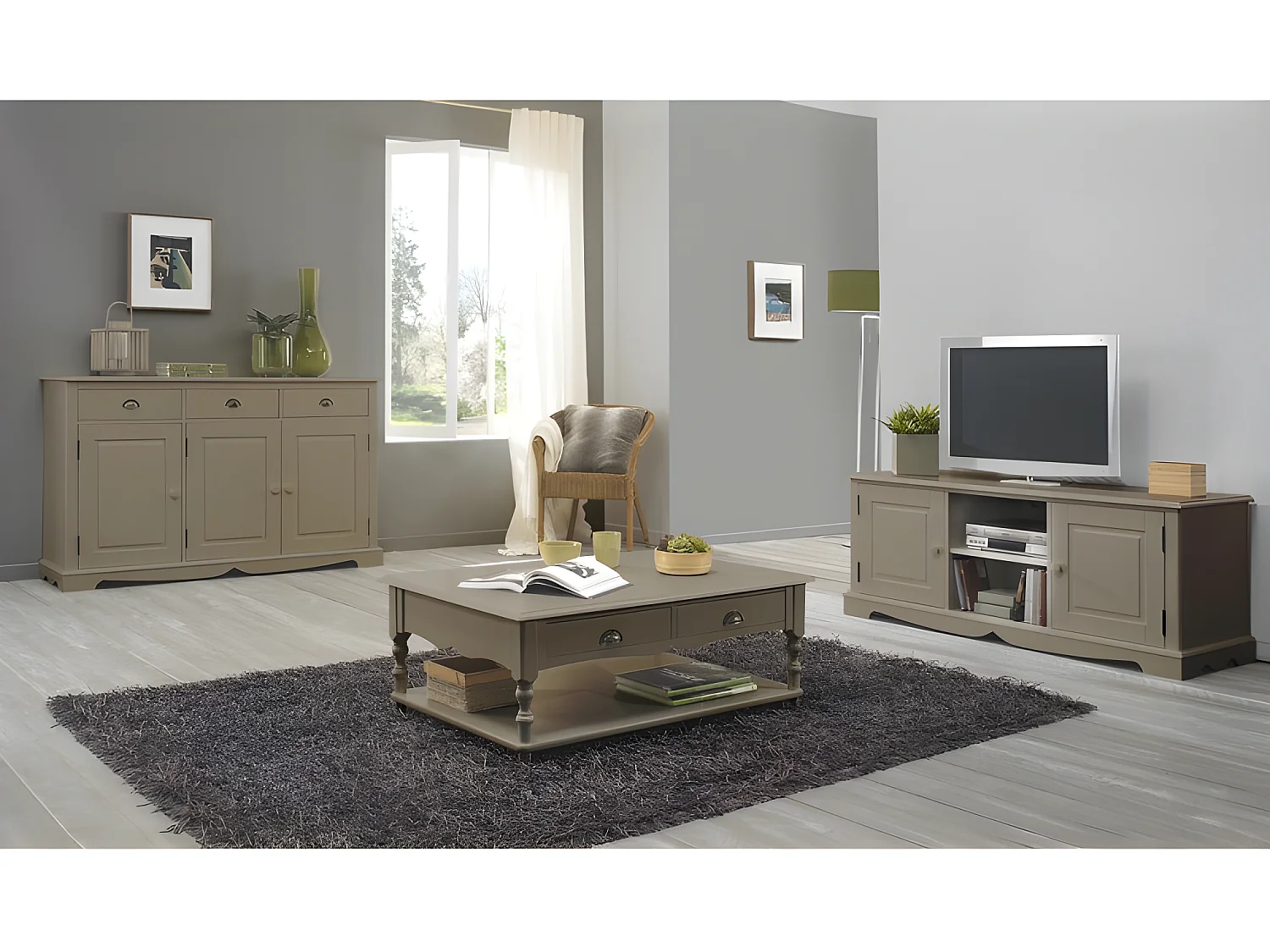 Meuble TV 60 Pouces Style Anglais Taupe 2 Portes 2 Niches 142.4 x 55.5 x 46 cm