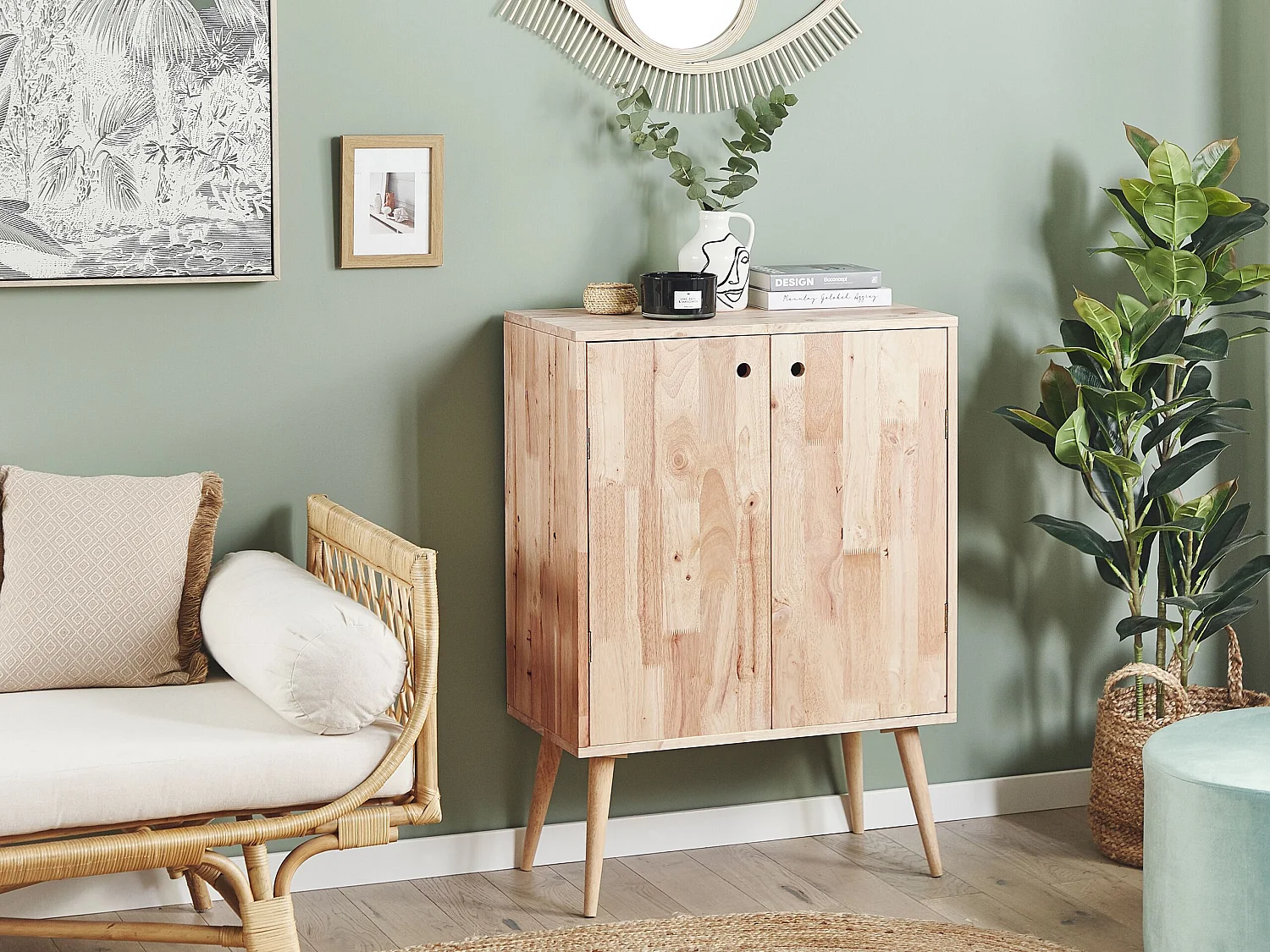 Praktisches Sideboard hellbraun 2 Türen Gummibaumholz minimalistisch Chandler