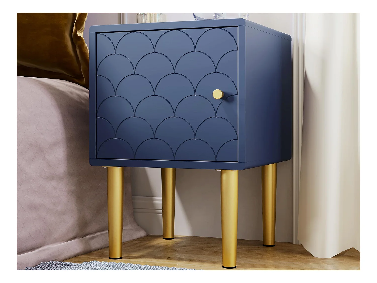 Table de chevet - motif écailles de poisson - pieds plaqués doré - bleu foncé - 2 pièces