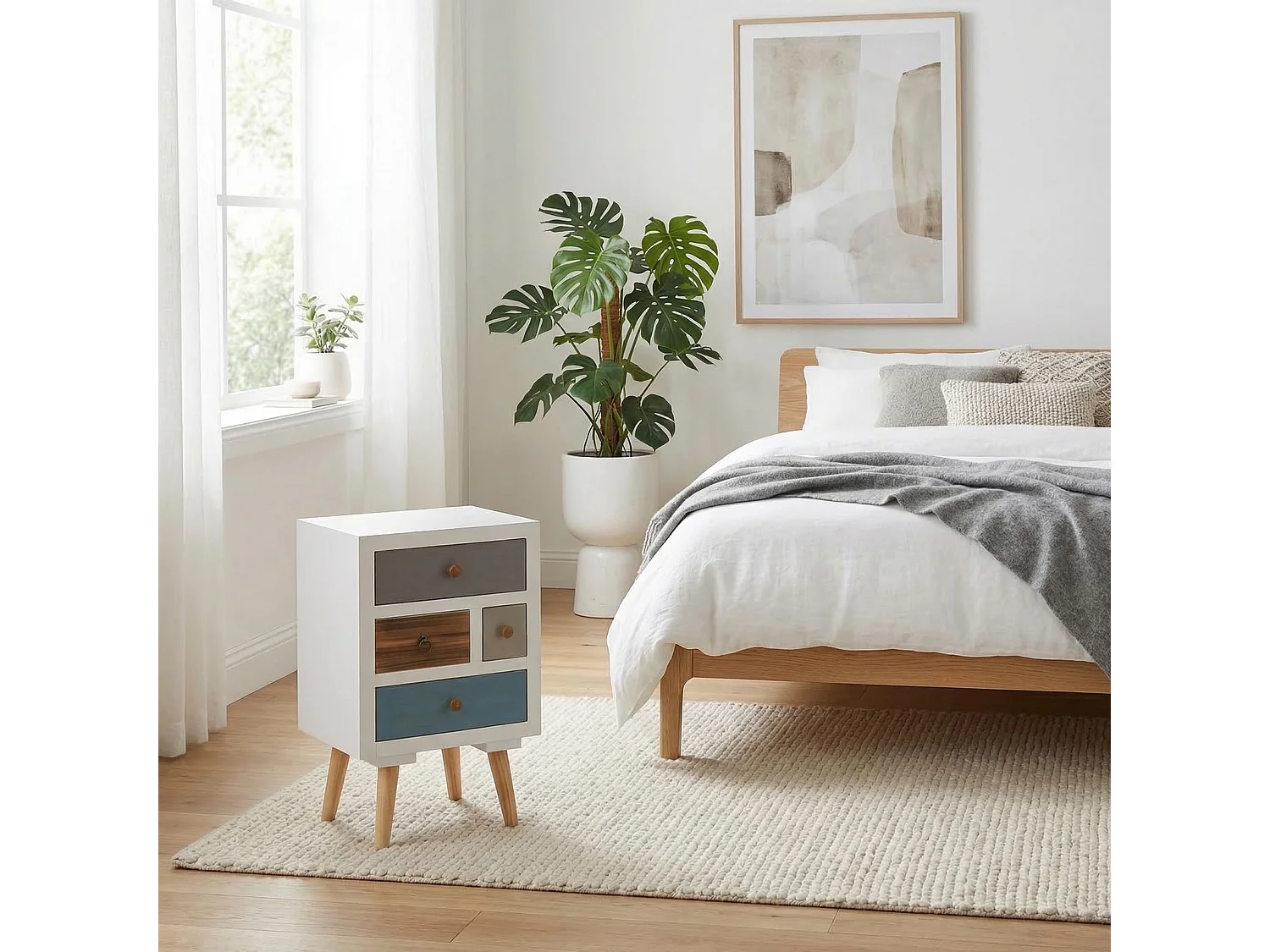 Thijs nachtkastje wit met 4 lades.