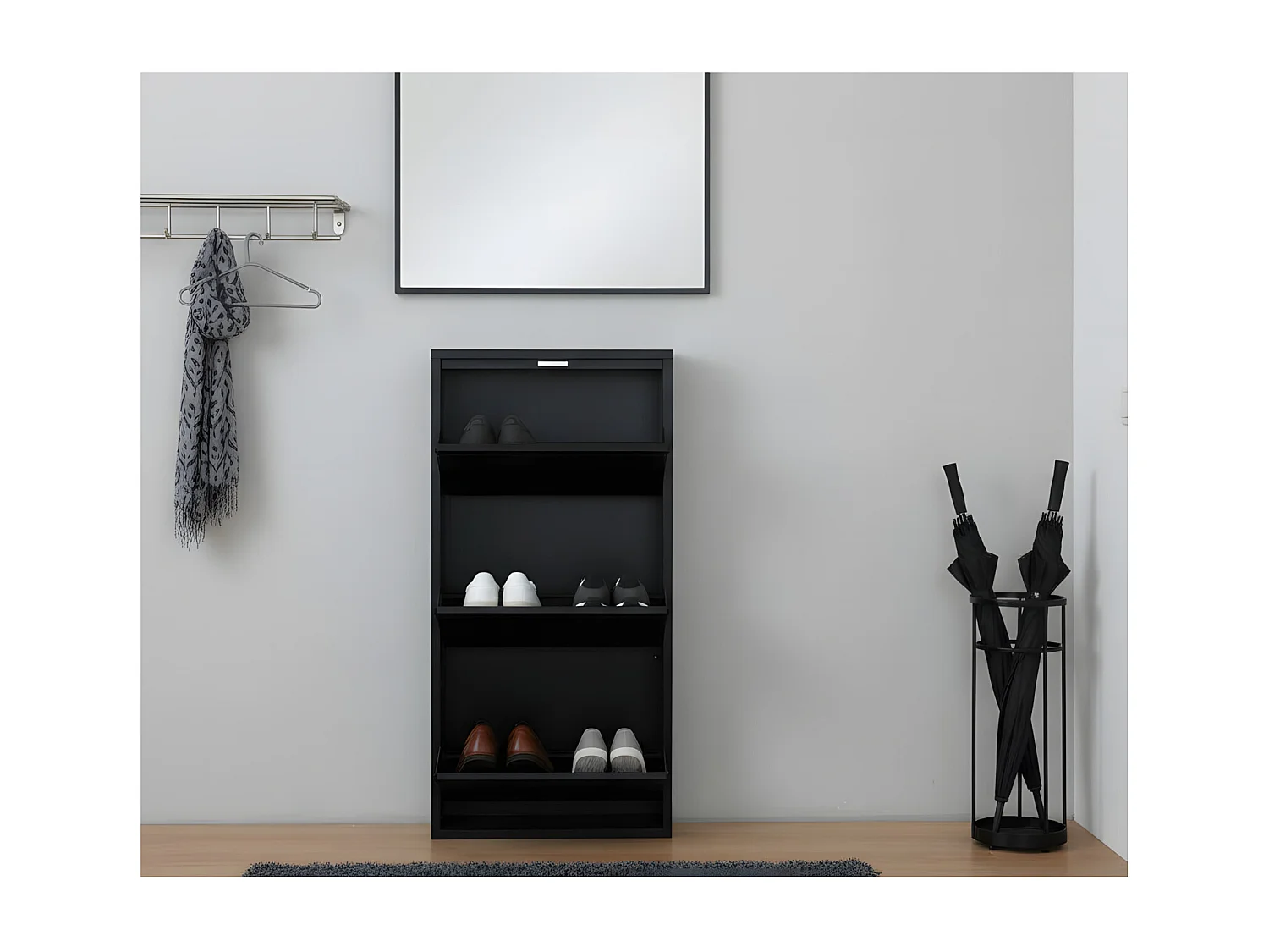 Pisa Armoire à chaussures à 3 rabats/portes en métal noir. Livré entièrement monté.