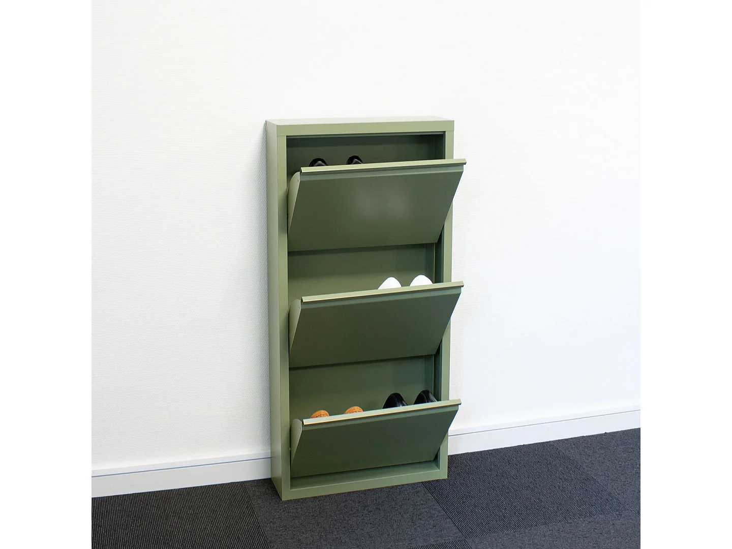 Pisa Armoire à chaussures à 3 rabats/portes en métal, vert. Livré entièrement monté.