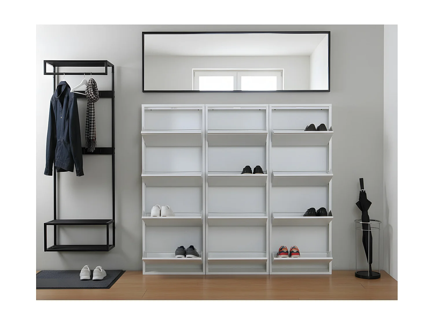 Pisa Armoire à chaussures avec 15 casiers/portes en métal blanc. Livrée entièrement montée.