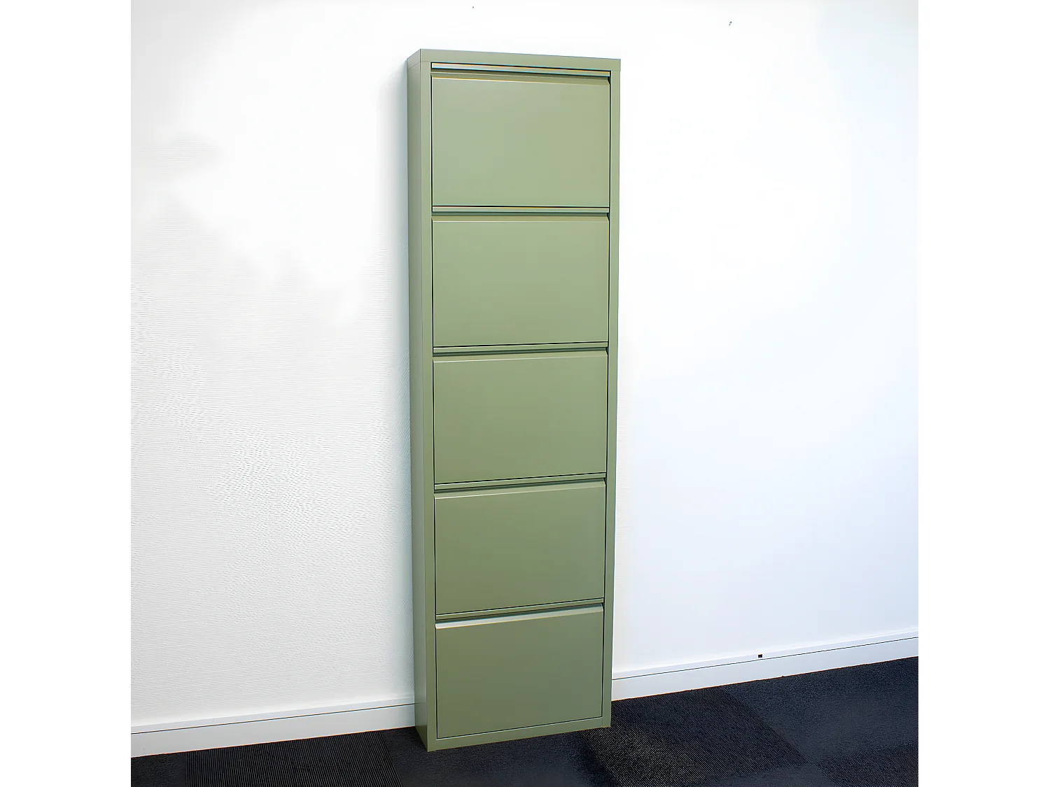 Pisa Schuhschrank mit 15 Klappen/Türen in Metall grün. Fertig montiert geliefert.