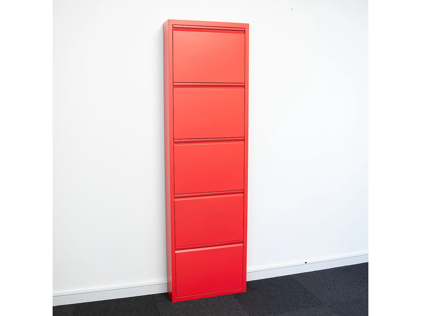 Pisa Schuhschrank mit 10 Klappen/Türen in Metall rot. Fertig montiert geliefert.