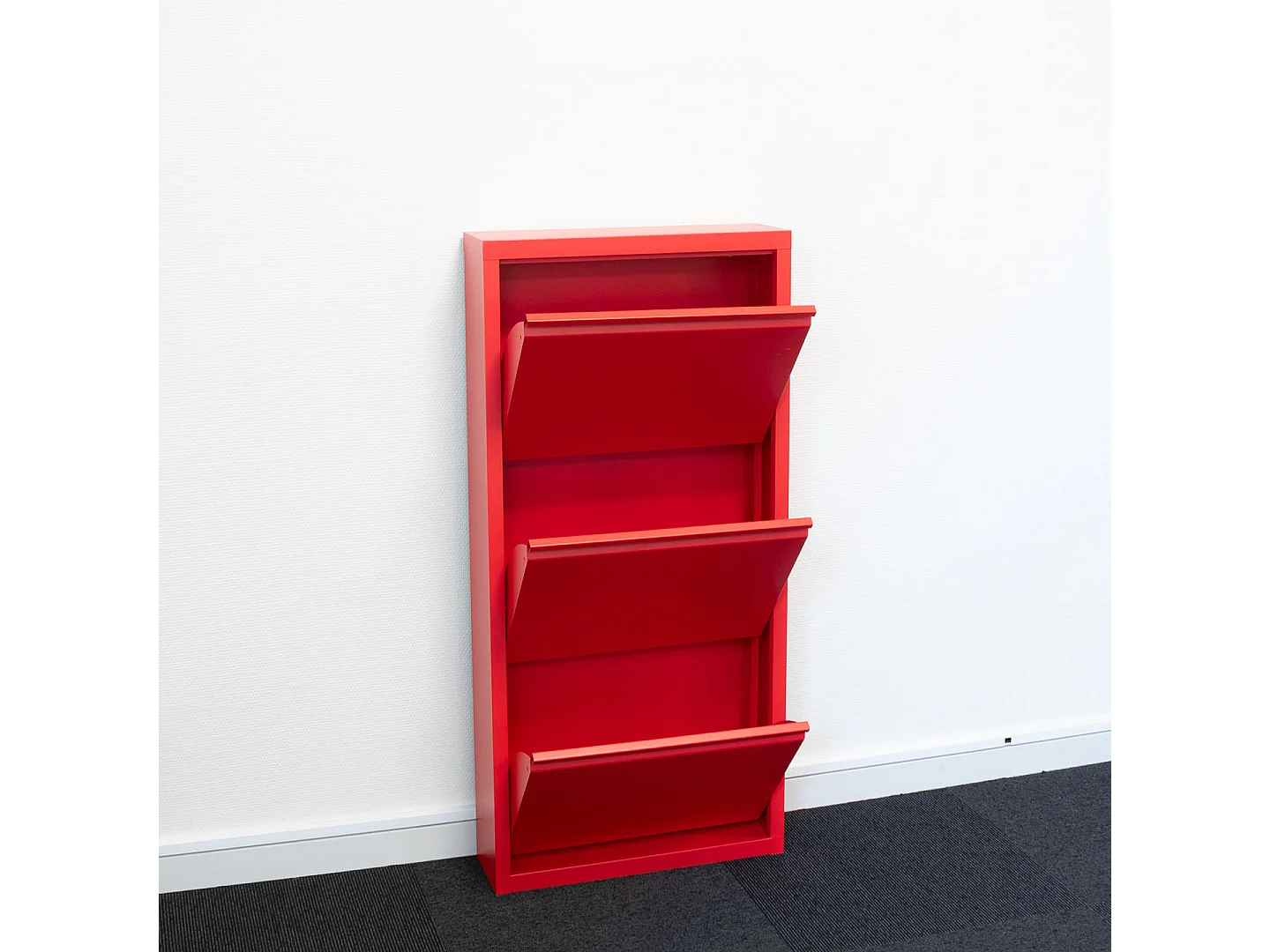 Pisa Armoire à chaussures à 6 rabats/portes en métal, rouge. Livré entièrement monté.