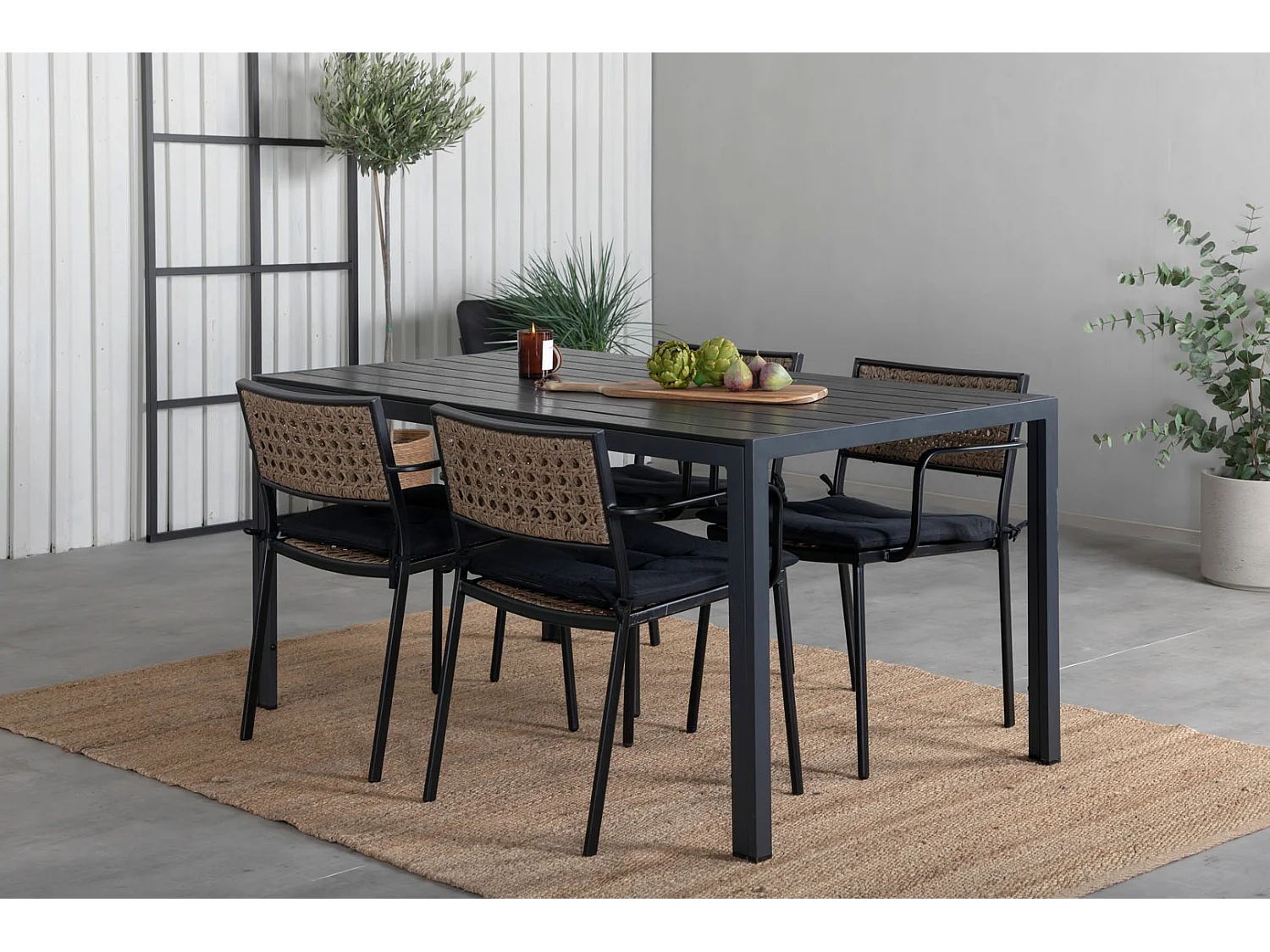 Paola Chaise de jardin avec support d'assise, empilable, noir, naturel.