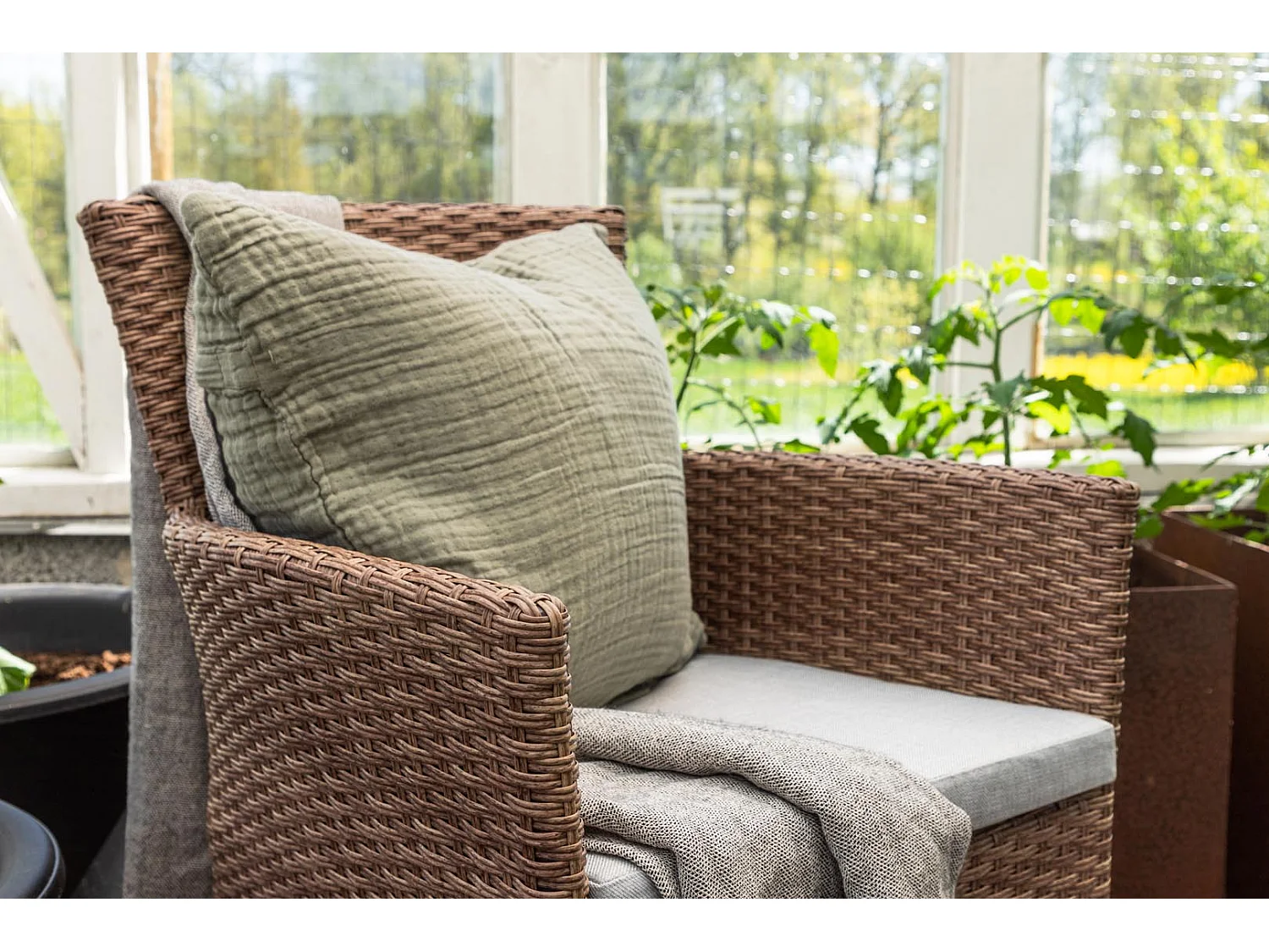 Malina tuinstoel incl. kussen stapelbaar naturel.