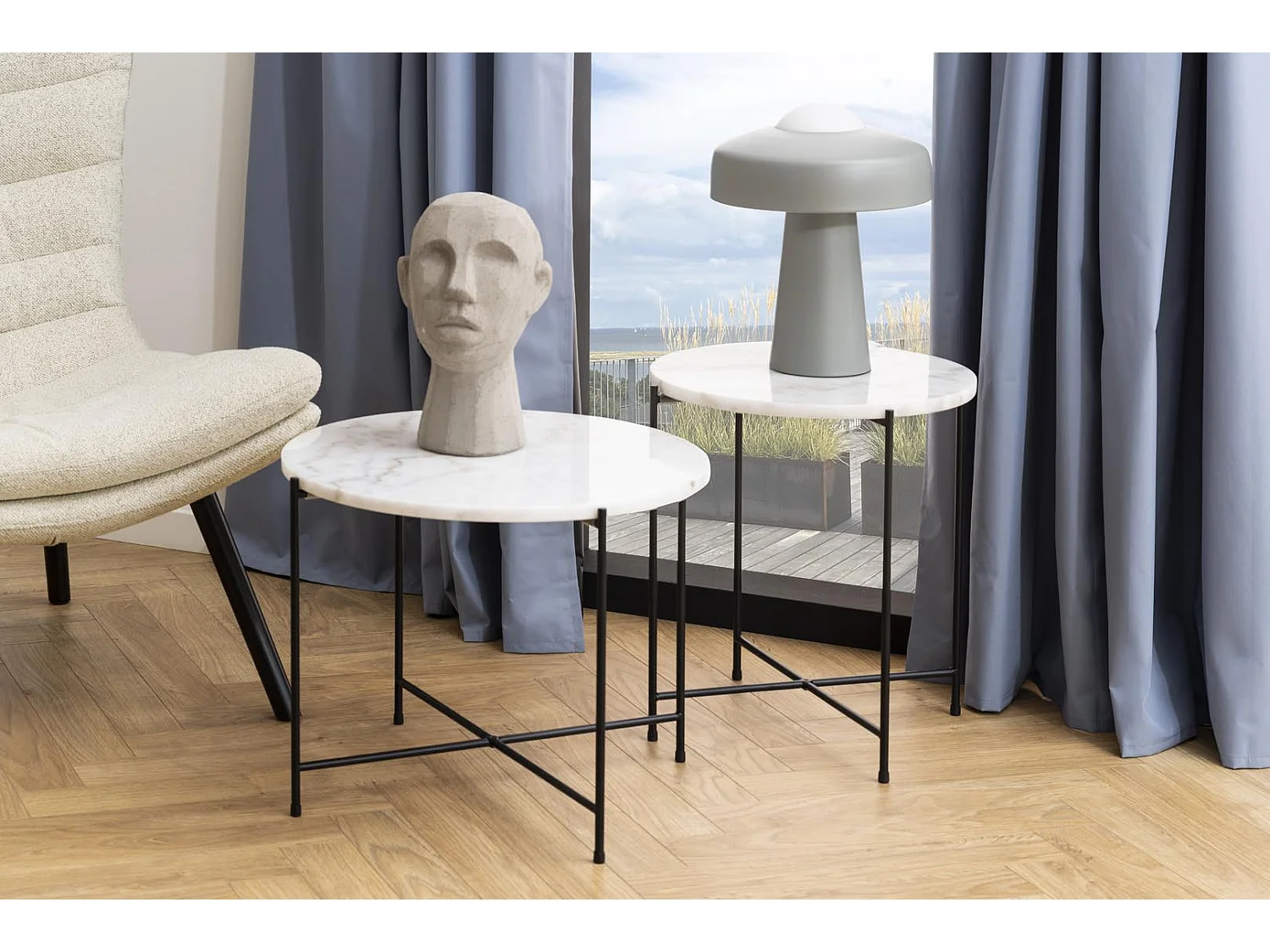 Avila table d'angle Ø52cm marbre blanc.