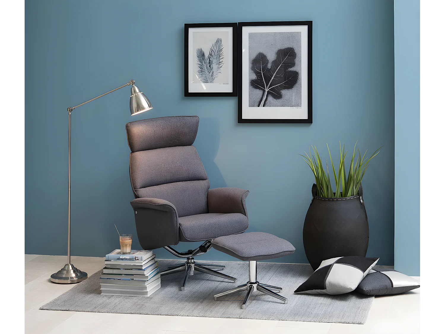 Alura Fauteuil relax avec tabouret gris foncé, chromé.