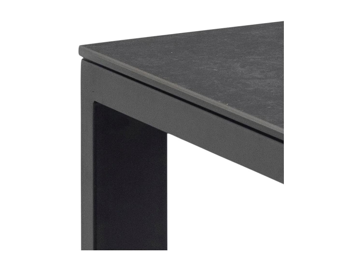 Brentford eetkamertafel zwart.