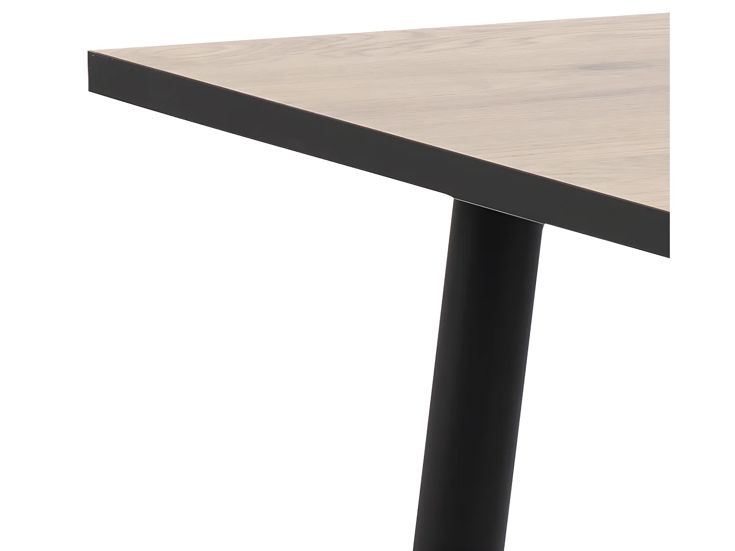 Willy eetkamertafel wild eiken decor.