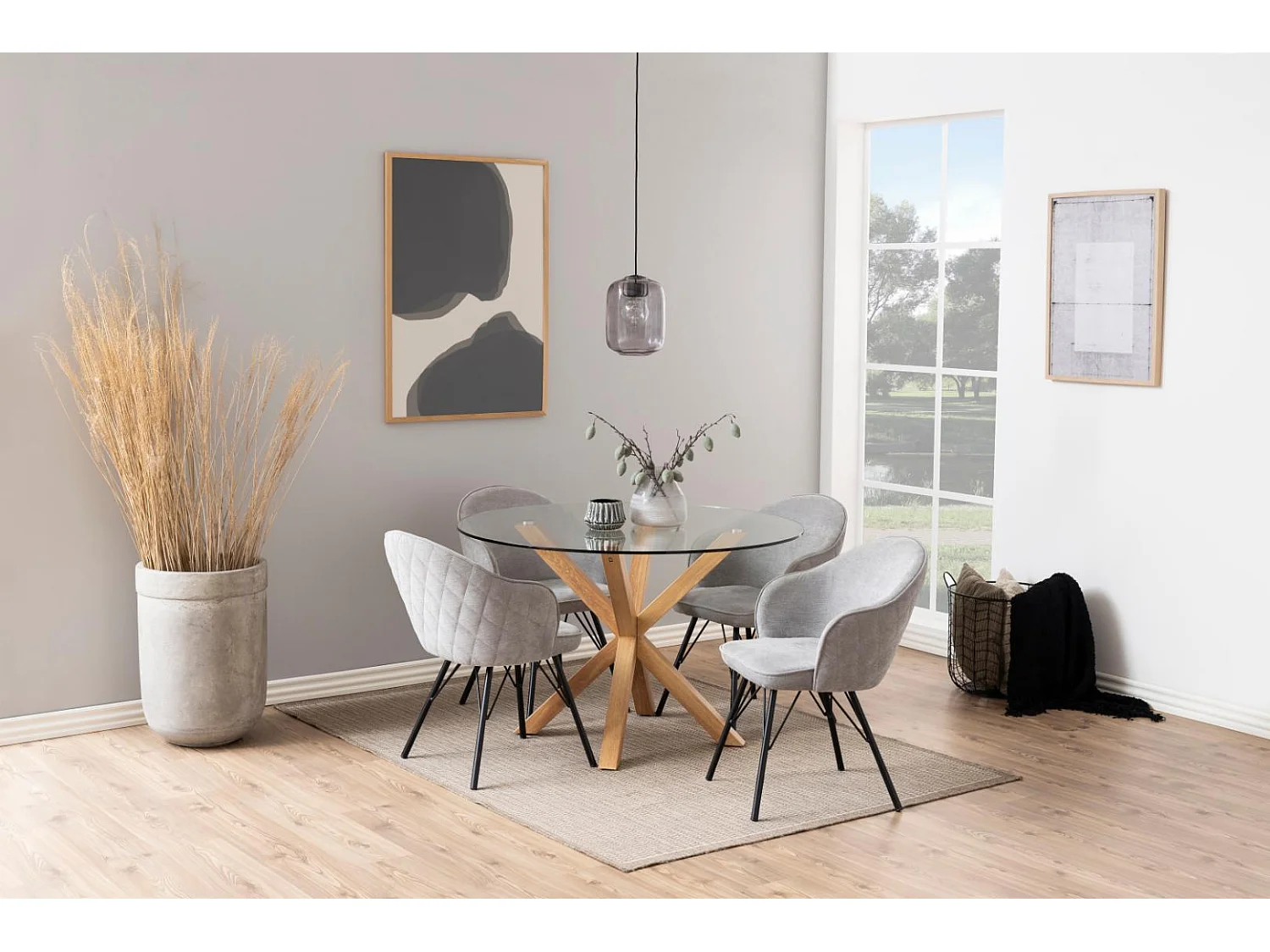 Helium Table de salle à manger en verre.