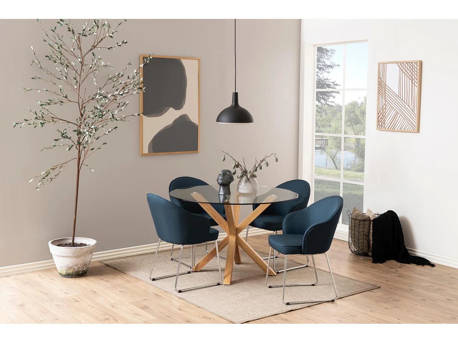 Helium Table de salle à manger en verre.